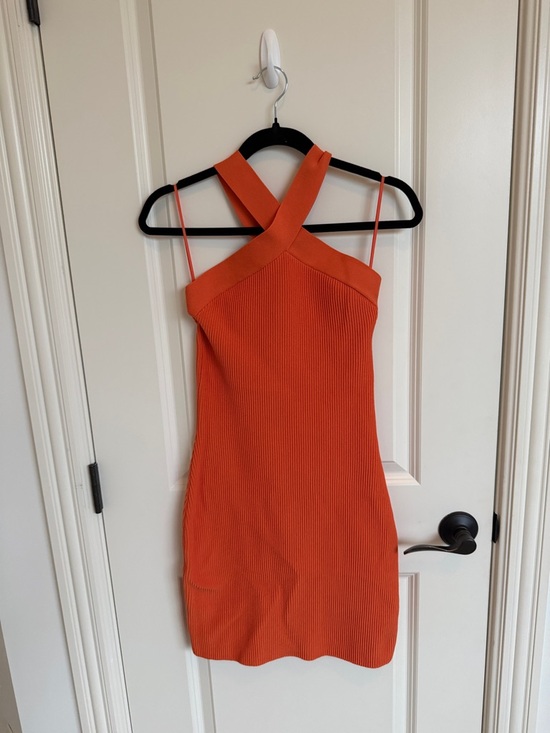 Aritzia Dresses & Skirts - Aritzia Barton criss cross dress